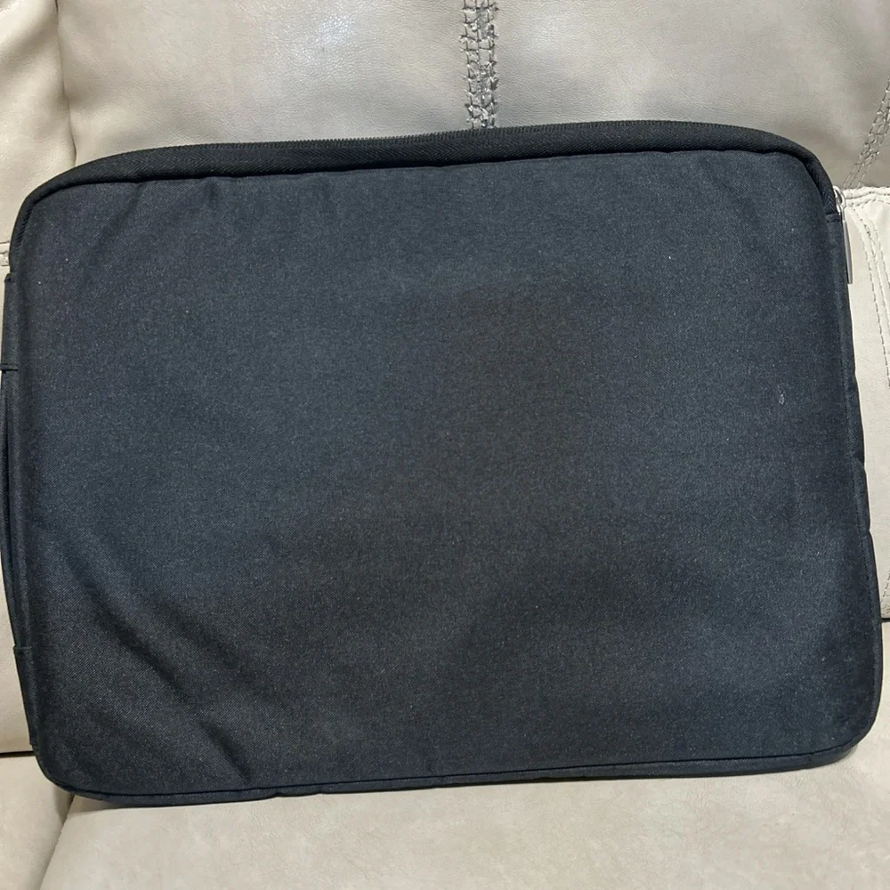 Black Men's Laptop Sleeve with Front Pocket
